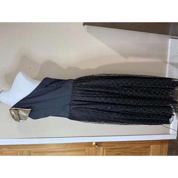 80s Trousers Up Vintage Elegant Black Dress  Gold Metallic Bow Shoulder Detail - Picture 7 of 11